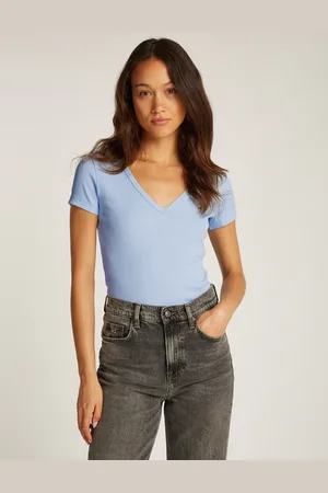 Tommy Hilfiger T-Shirt »TJW SLIM ESSENTIAL RIB V SS«, mit Logostickerei