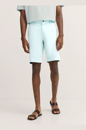Bugatti Bermudas, im lässigen Stil