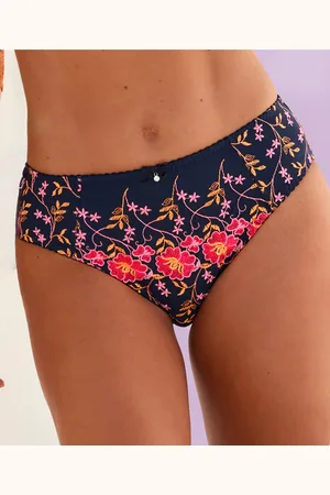 Nuance Slip, mit Blüten-Stickereien
