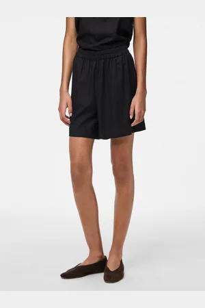 Pieces® Shorts »PCPIA MW SHORTS WVN NOOS«