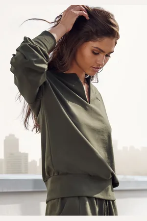 French Connection Sweatshirt, (1 tlg.), Sweatshirt mit V-Ausschnitt und großen Rückenprint, Loungeanzug
