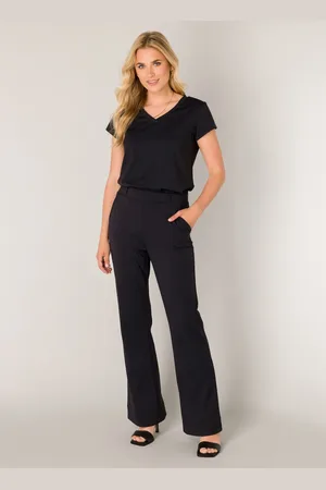 Base Level Stoffhose »Tori«, mit ausgestelltem Bein und Stretch