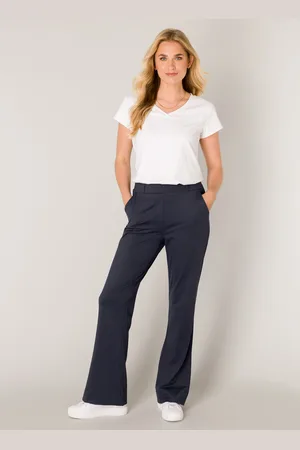Base Level Stoffhose »Tori«, mit ausgestelltem Bein und Stretch