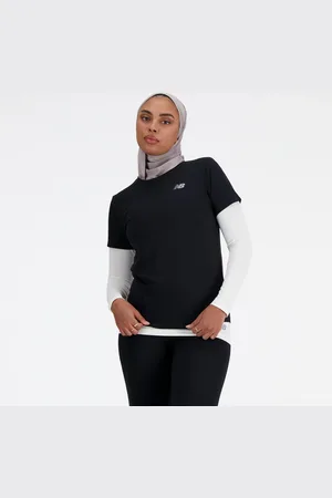 New Balance Laufshirt »Sport Essentials Heathertech T-Shirt«, mit Label