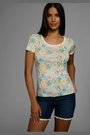 KangaROOS Kurzarmshirt, mit geblümten Allover-Print