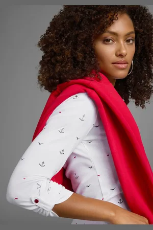 KangaROOS Langarmshirt, krempelbare Ärmel, sehr figurbetont, aus elastischer Rippware