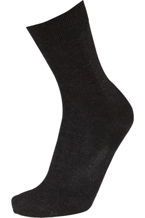 Falke Socken aus Schurwollmischung Modell 
