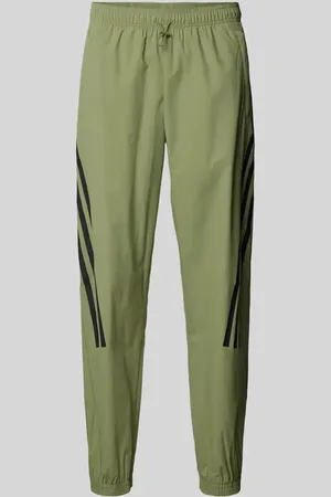 adidas Tapered Fit Sweatpants mit labeltypischen Streifen in , Größe L