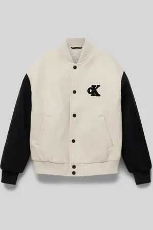 Calvin Klein College-Jacke mit Druckknopfverschluss und Eingrifftaschen in , Größe 152