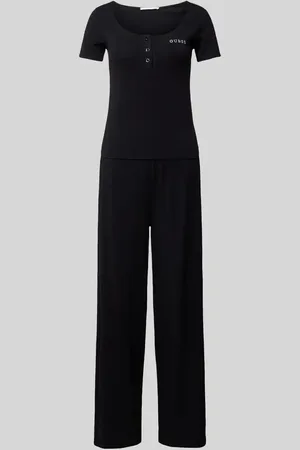 Guess Pyjama mit Label-Stitching Modell 