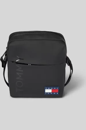 Tommy Hilfiger Umhängetasche mit Label-Badge Modell 