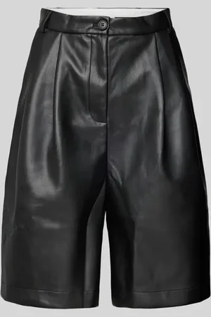 Neo Noir Straight Leg Shorts in Leder-Optik Modell 