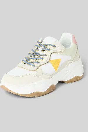 Guess Sneaker mit Label-Badge Modell 