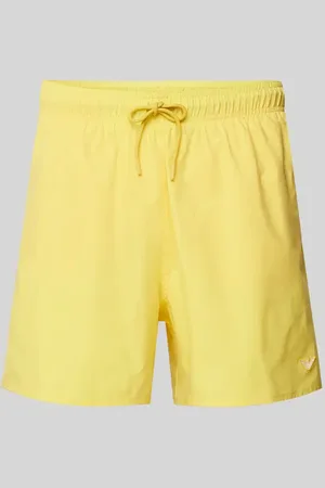 Emporio Armani Regular Fit Badeshorts mit Logo-Badge in , Größe L