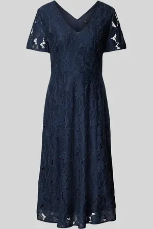 QS by s.Oliver Tailliertes Spitzenkleid mit semitransparenten Ärmeln in , Größe 34