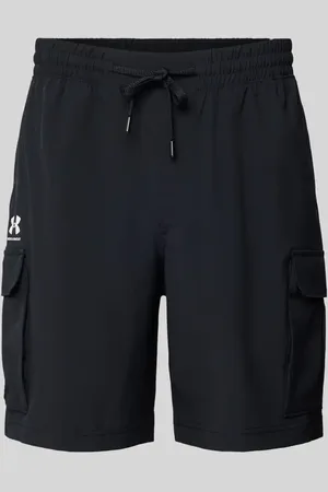 Under Armour Regular Fit Shorts mit elastischem Bund in , Größe L