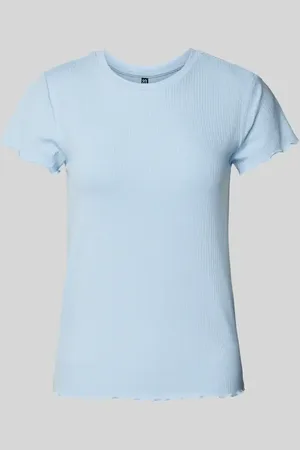 Pieces® Slim Fit T-Shirt in Rippoptik Modell 