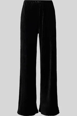 MANGO Straight Leg Stoffhose in Crinkle-Optik Modell 