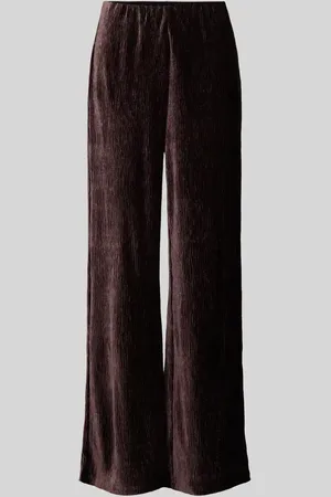 MANGO Straight Leg Stoffhose in Crinkle-Optik Modell 