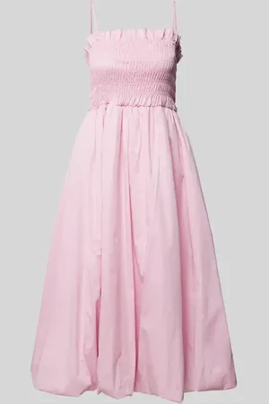 Amy Lynn Knielanges Cocktailkleid mit Smok-Details Modell 