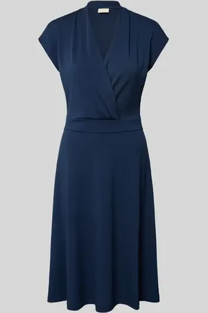 Freequent Knielanges Kleid mit V-Ausschnitt Modell 