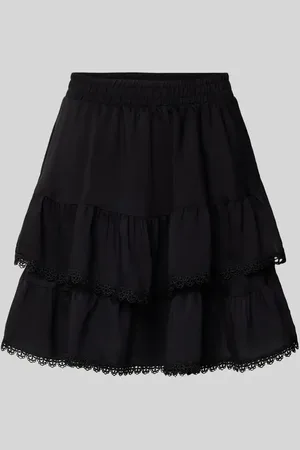 Gina Tricot Minirock mit Häkelspitze Modell 