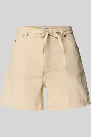 Bash Shorts mit Bindegürtel Modell 