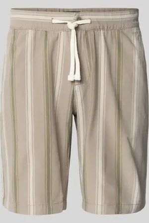 McNeal Regular Fit Shorts mit Gesäßtasche in , Größe L