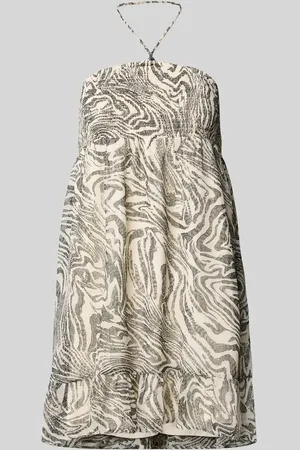 Noisy May Off-Shoulder-Kleid mit Smok-Details Modell 