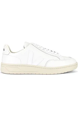 Veja SNEAKERS V-12 in . Size 40, 41, 42, 43, 44, 45.