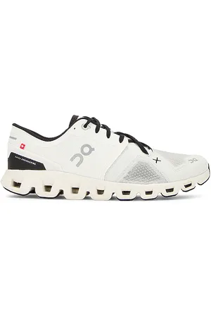 On Running SNEAKERS CLOUD X 3 in . Size 10.5, 11, 11.5, 12, 12.5, 13, 7, 7.5, 9.5.