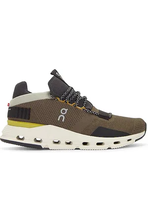 On Running SNEAKERS CLOUDNOVA in . Size 7.5, 8, 8.5, 9, 9.5.