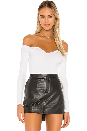 superdown BODY MIT V-AUSSCHNITT ASHTON in . Size M, S.