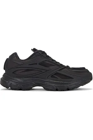 Reebok SNEAKERS in . Size Mens 7.5/Womens 9, Mens 7/ Womens 8.5.