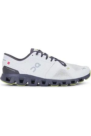 On Running SNEAKERS CLOUD X 3 in . Size 12, 12.5.
