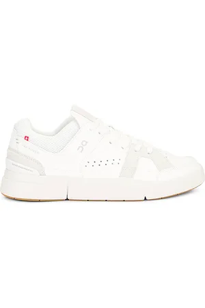 On Running SNEAKERS THE ROGER CLUBHOUSE in . Size 8.5.