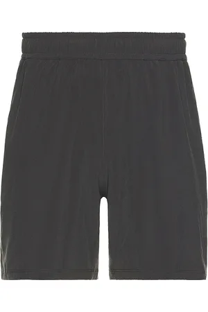 Beyond Yoga SHORTS in . Size M, S, XL/1X.