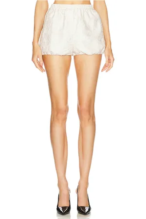 Milkwhite SHORTS in . Size L.
