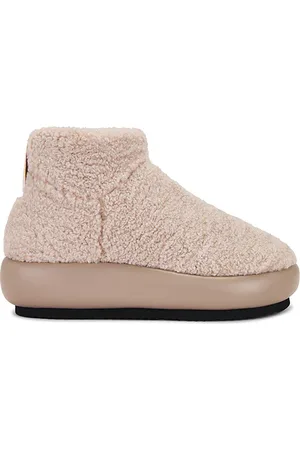 R0AM BOOTS FUZZY MAGIC MOON in . Size 7, 8, 9.
