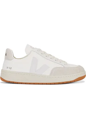 Veja SNEAKERS CLASSICS in . Size 41, 42, 43, 44, 45.