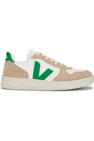 Veja SNEAKERS V-10 in . Size 41, 43, 44, 45.