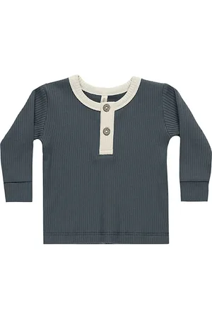 Quincy Mae Kids Ribbed Henley in . Size 4-5yr.