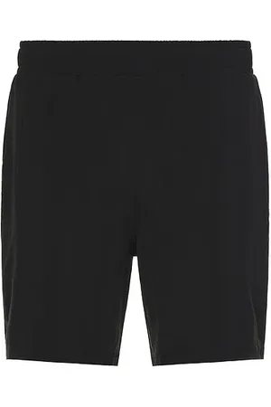 Beyond Yoga SHORTS in . Size M, XL/1X.