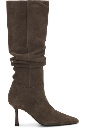 Raye BOOT DANI in . Size 6, 7, 8, 9.