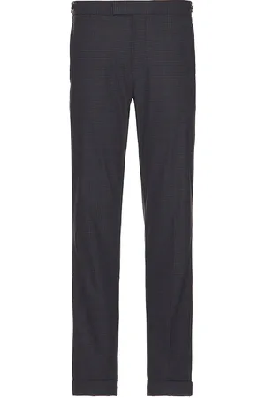 Rhone HOSE in . Size 30x32.