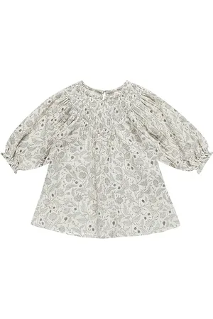 Quincy Mae GESMOKTES KLEID MIT V-AUSSCHNITT in . Size 4-5yr.