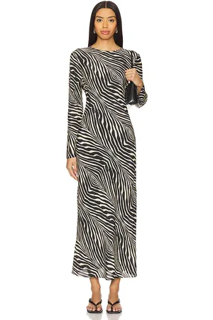 By Malene Birger MANTEL LALOU in Black,White. Size 34, 36.