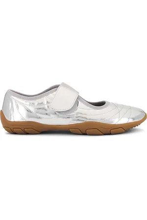 Steve Madden SNEAKERS SCOOTER in . Size 7, 8, 9.