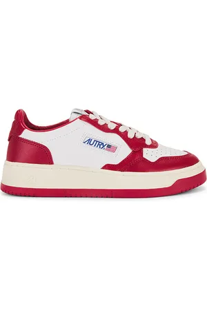 Autry SNEAKERS MEDALIST LOW in . Size 37, 38, 39, 40.