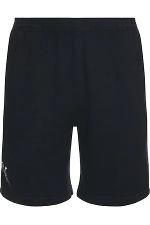 OYSTER SHORTS in . Size M.